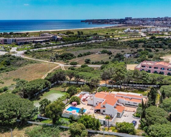 Waar is de B&B Meia Praia Lagos?